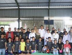 Bupati Sumbawa Lepas 25 Atlet Dojo Garuda Menuju Kejuaraan Karate di Mataram