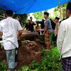 Pemakaman Inak Serinah Disesaki Ribuan Warga Kuripan: Sosok Sederhana yang Viral karena Tak Pernah Dapat Bantuan
