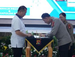 Gubernur NTB Serahkan Secara Langsung Hibah Videotron ke Polda NTB, Sebagai Sarana Komunikasi Dan Pelayanan Publik