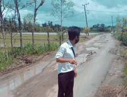 Jalan di Desa Banyu Urip Loteng Rusak Parah, Tokoh Pemuda Bajurik Dorong Pemerintah Segera Bertindak