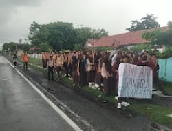Kasek, Guru, Siswa, dan Wali Murid SMPN 3 Manggelewa Tolak Pembangunan Gerai Kopdes Merah Putih