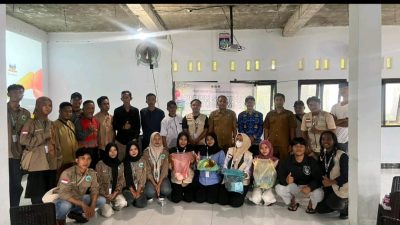 Gandeng DLH dan DLHK, Mahasiswa KKN PMD Unram Edukasi Warga Desa Pakuan Pilah Sampah dari Rumah