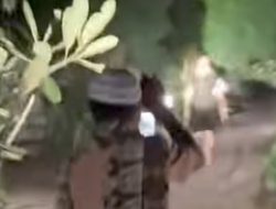 Viral Video Bule Ngamuk Bawa Senjata Tajam di Gili Lombok Utara Saat Warga Tadarusan