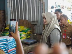 Wagub NTB Sidak Pasar Amahami, Harga Sembako Stabil di Pertengahan Ramadan