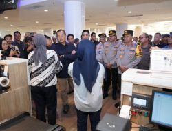 Kapolda NTB dan Gubernur Turun Langsung ke Bandara ZAM, Pastikan Arus Mudik Lebaran Aman dan Lancar