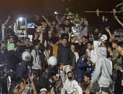 Aksi Gangster Depan Sasaku Dibantah Polisi, Masyarakat Batulayar: Jangan Sampai Tragedi Meninting Berdarah Terulang!