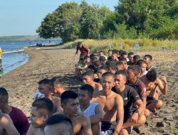 Semangat Prajurit Denma, Dandenma Brigif TP 31/PS Dampingi Kegiatan di Pantai Dompu