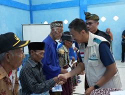 Semangat Kartini, PLN Hadirkan Kepedulian bagi 15 Lansia Dhuafa di Lombok Timur