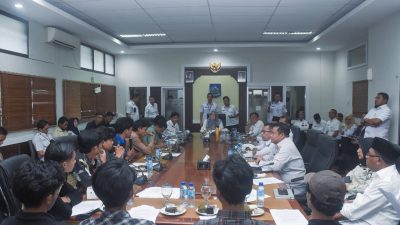 Terima Aspirasi Mahasiswa, Pemprov NTB Siapkan Langkah Nyata Atasi Jalan Rusak dan Blank Spot