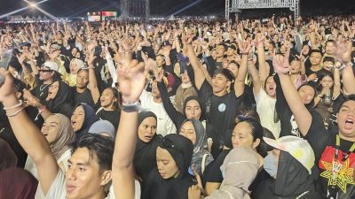 Konser Dewa 19 di Dompu Tuai Sorotan, Sekda Tegaskan “Murni Swasta”, Dampak Ekonomi Masih Dipertanyakan
