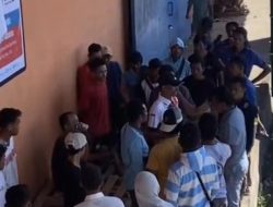 Petani Mengantre Berhari-hari, Truk ‘Istimewa’ Diduga Milik Kades Malah Bebas Bongkar Tiap Hari!