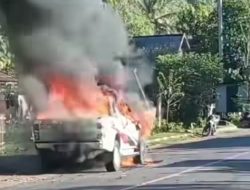 Emosi Warga Memuncak! Mobil Hilux Hangus Dibakar Usai Tabrak Motor di Dompu