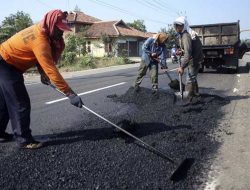 Proyek Jembatan & IPLT Lombok Barat Mangkrak! Denda Keterlambatan Rp1 Miliar Lebih Tak Ditarik, Dinas PUPR Lemas Tangani Kontrak Kritis?!