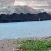 Batu Bara Tumpah di Teluk Benete, HNSI Desak Gakkum KLH Periksa Pemasok: “Jangan Tunggu Laut Rusak!”