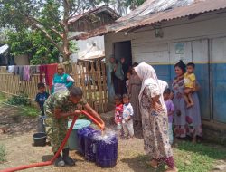 Sumber Mata Air Mengering, Brigif TP 31/PS Salurkan Air Bersih untuk Warga Pekat Dompu