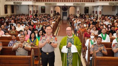 Minggu Kasih di Gereja Santa Maria Mataram, Wakapolda NTB Ajak Keluarga dan Tokoh Agama Pelihara Kamtibmas